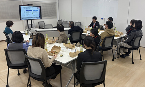 座談会の様子